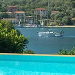 Arodo Seaside - Christina Villa *