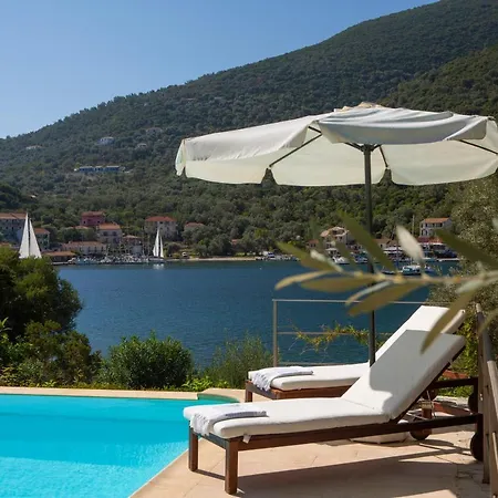 Arodo Seaside - Christina * Sivota